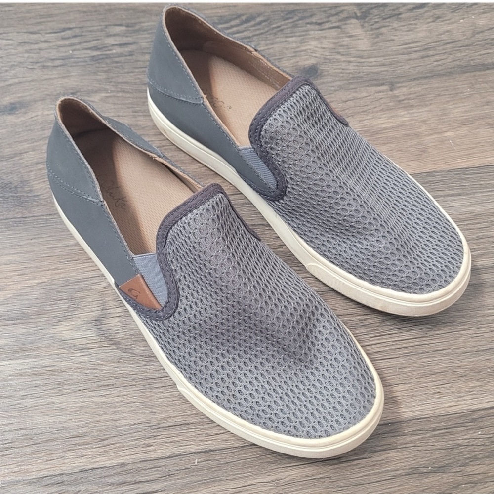 Olukai Pehuea gray shoes size 7.5